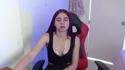 maxinesex_ online show from July 23, 2:25 pm