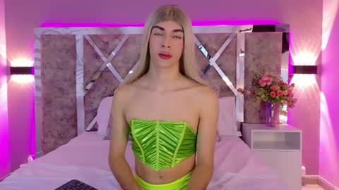 Maxi Rogers online show from July 17, 11:56 am