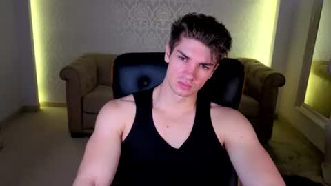 MaxKaiden online show from June 17, 4:50 am