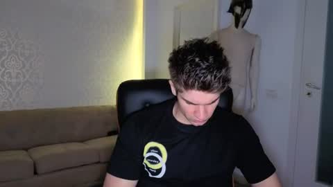 MaxKaiden online show from June 11, 4:21 am