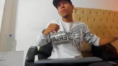 maxvibe420 online show from October 16, 1:33 pm