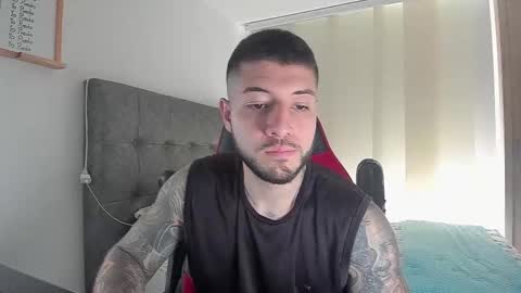 maxvibe_ online show from December 2, 3:32 pm