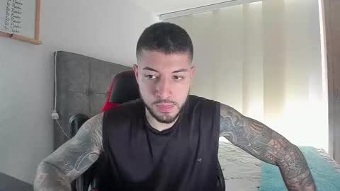 maxvibe_ online show from December 15, 4:47 pm