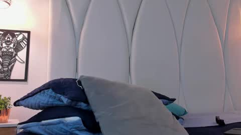 MAX online show from March 4, 2:06 am