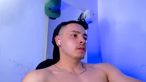 MAX online show from September 23, 10:05 pm