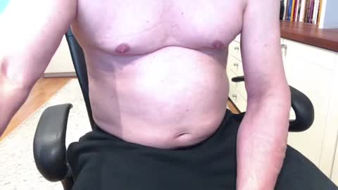 Snapshot of maxx_martin chatting on February 27, 7:41 am Max online show from February 27, 7:41 am
