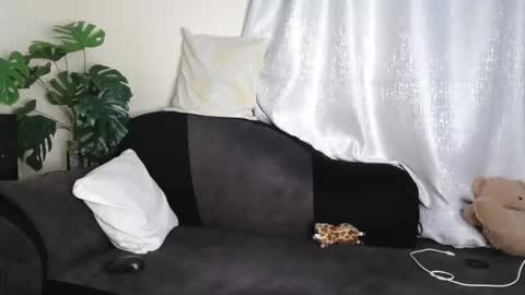 Snapshot of maxxinepetite chatting on October 6, 7:10 pm maxxinepetite online show from October 6, 7:10 pm