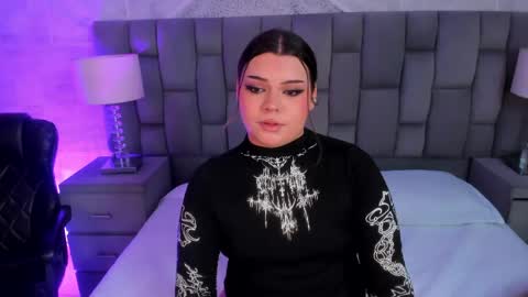 Maxine Minx online show from March 10, 11:51 pm