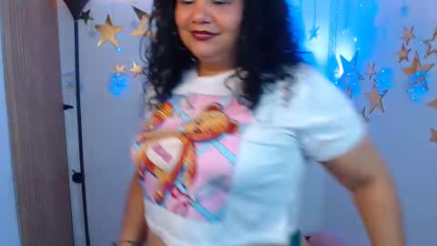 Snapshot of may_fk chatting on October 19, 5:45 am may_fk online show from October 19, 5:45 am