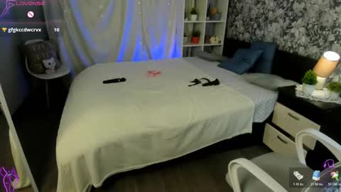 Leila online show from March 12, 11:58 am