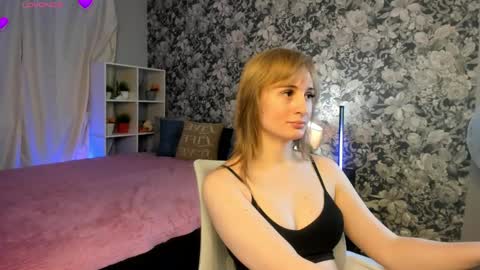 Leila online show from May 17, 12:25 pm