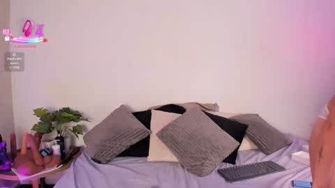 Snapshot of maya_house chatting on October 29, 4:14 am maya_house online show from October 29, 4:14 am