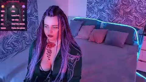 Maya Mils online show from July 18, 1:18 am
