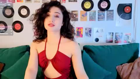 Maya online show from July 25, 3:21 pm