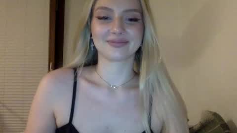 mayaflirt online show from May 5, 8:25 pm
