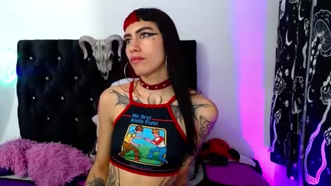 Snapshot of mayaredd chatting on February 1, 3:08 am mayaredd online show from February 1, 3:08 am