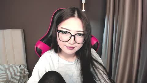 Erina online show from February 6, 7:12 am