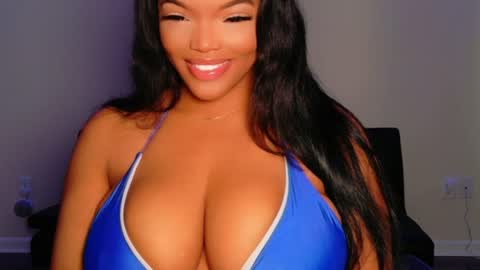 MayBabi online show from June 22, 11:17 am