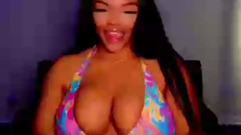 MayBabi online show from June 15, 1:03 pm