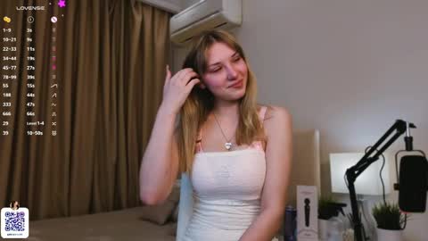 Nika - its my first day here online show from April 24, 11:51 pm