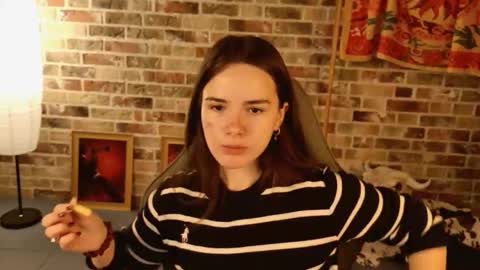 maybloom_ online show from January 9, 9:04 am