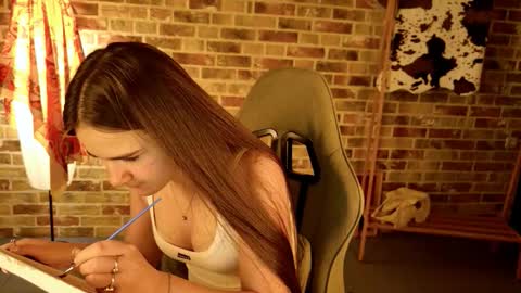 maybloom_ online show from November 1, 5:39 am