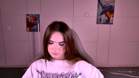 maybloom_ online show from November 27, 4:58 pm