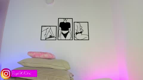 Ellie online show from April 27, 7:55 pm