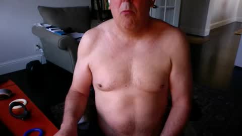 mdog9669 online show from April 19, 2:40 pm