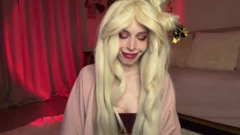 Nicole online show from May 1, 9:42 pm