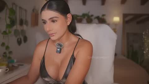 Andrea  online show from June 22, 5:20 pm