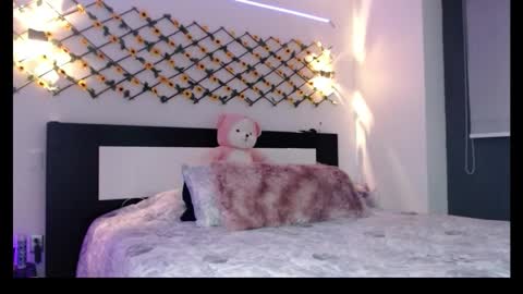 megam manze00 online show from February 27, 2:48 am