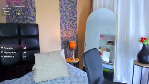 Snapshot of megan_al chatting on October 18, 3:27 pm emily online show from October 18, 3:27 pm