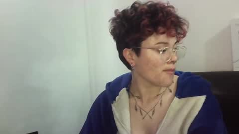 Snapshot of megan_coop3r_ chatting on February 2, 1:08 pm Megan and sophi online show from February 2, 1:08 pm