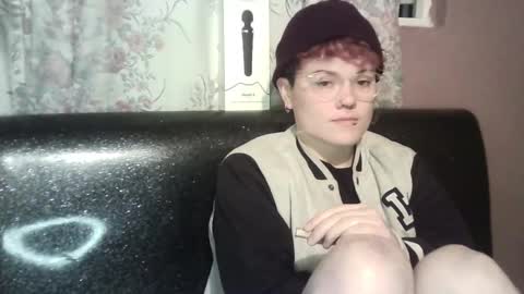 Snapshot of megan_coop3r_ chatting on December 22, 5:11 am Megan and sophi online show from December 22, 5:11 am