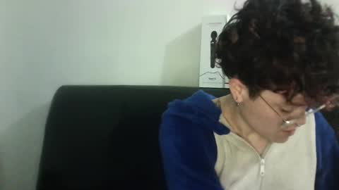 Snapshot of megan_coop3r_ chatting on March 2, 8:16 am Megan and sophi online show from March 2, 8:16 am