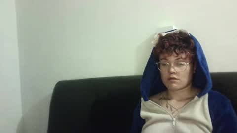 Snapshot of megan_coop3r_ chatting on February 2, 6:58 am Megan and sophi online show from February 2, 6:58 am