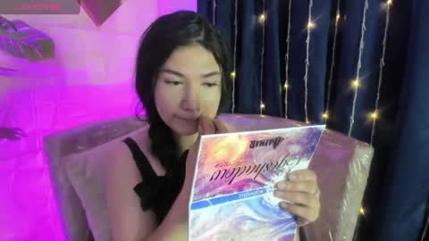     online show from April 29, 12:43 pm