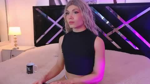 megan do santos online show from June 22, 8:05 pm
