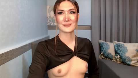 Megan online show from May 2, 9:31 pm