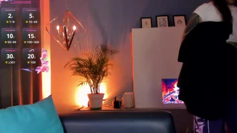    online show from April 26, 3:15 am