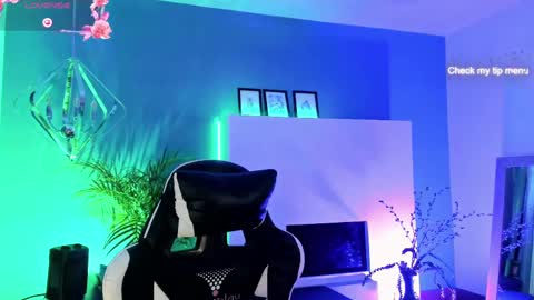    online show from November 1, 4:22 am