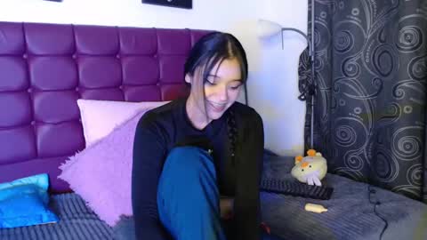 Snapshot of megan_lr chatting on February 14, 2:39 am Valentina online show from February 14, 2:39 am