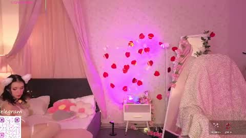 Megan Nelson online show from July 29, 11:21 am