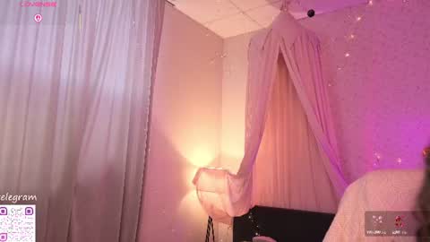 Megan Nelson online show from July 5, 11:17 am