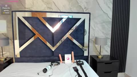 Megan Sweet online show from November 21, 2:42 am