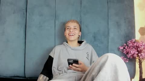 megan_thompsonn_ online show from August 1, 2:57 am