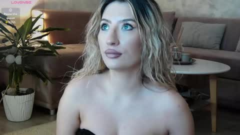 Megan online show from May 8, 7:30 pm