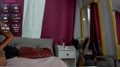 megankroft_ online show from February 18, 6:46 am