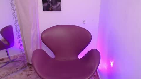 MEGAN online show from May 1, 11:10 pm